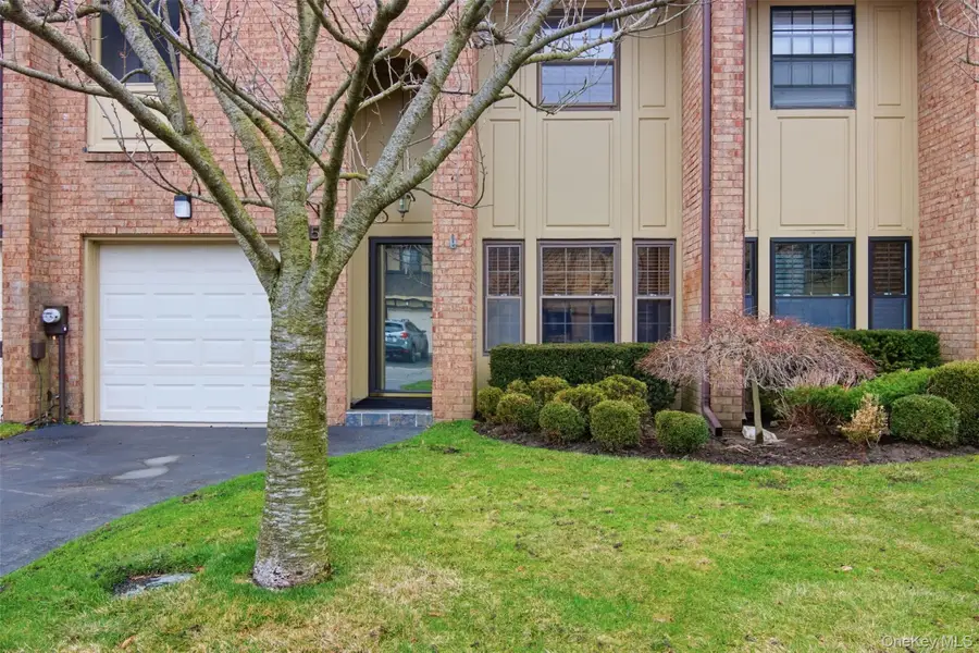 54 Southgate Circle, Massapequa Park, NY 11762 - #3