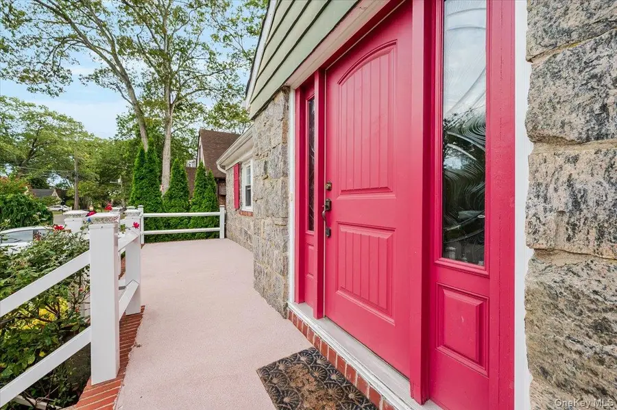 57 Carol Street, Lynbrook, NY 11563 - #2