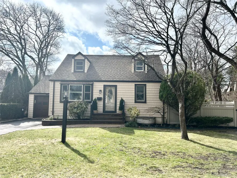 5 Slade Place, Bay Shore, NY 11706 - #2