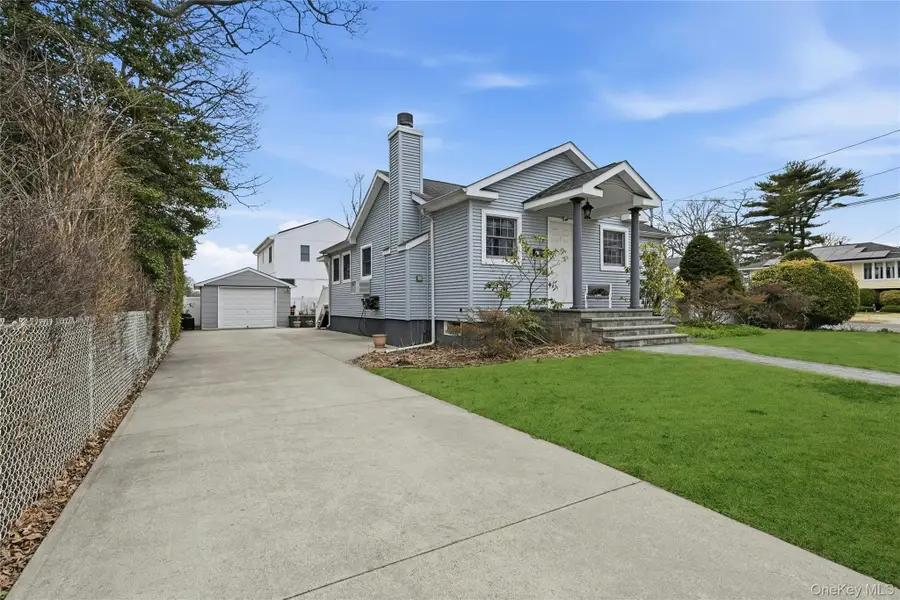 136 Park Avenue, Deer Park, NY 11729 - #2