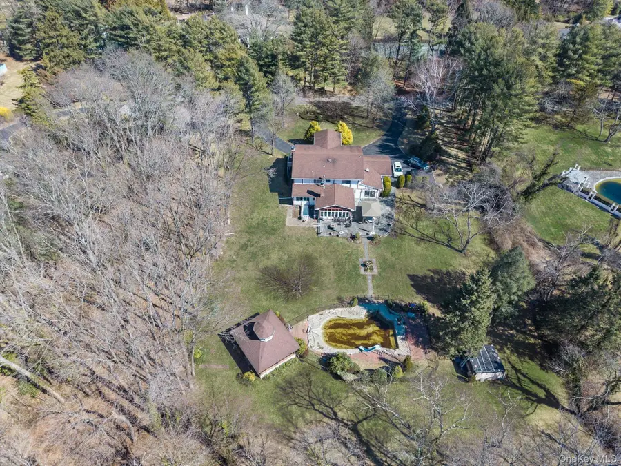 Address Withheld By Seller, Glen Head, NY 11545 - #3