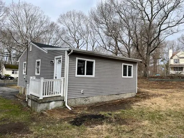 53 Hawkins Avenue, Medford, NY 11763 - #3