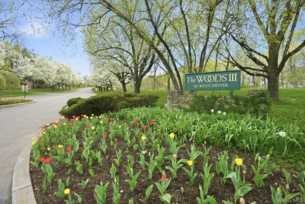 85 Hemlock Circle, Peekskill, NY 10566