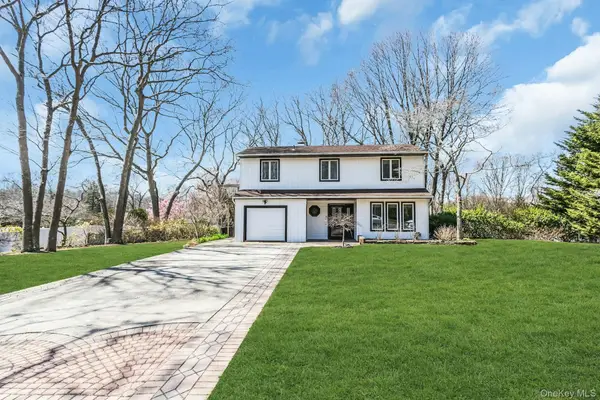 36 N Morris Avenue, Farmingville, NY 11738