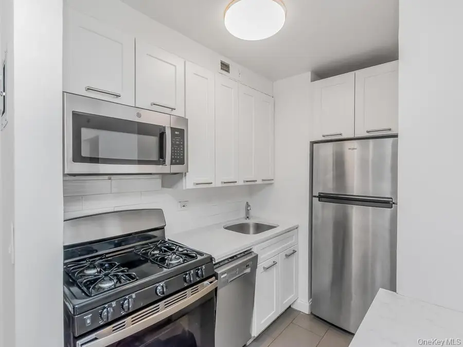 2105 Wallace Avenue #3D, Bronx, NY 10462 - #2