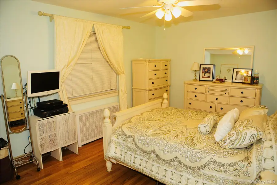 73-27 263 Street #GV87, Glen Oaks, NY 11004 - #3