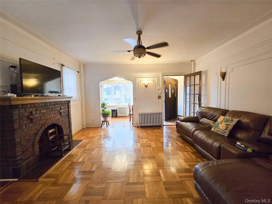 14957 21st Avenue, Whitestone, NY 11357 - #2