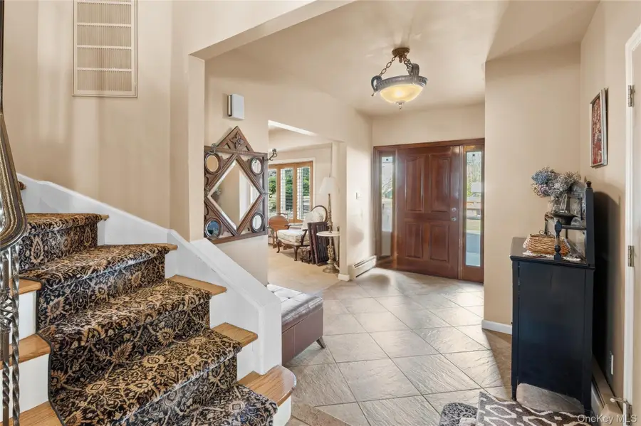 12 E Dosoris Lane, Dix Hills, NY 11746 - #2