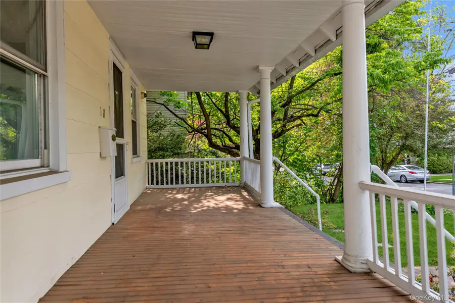 18 Dennis Street, Manhasset, NY 11030 - #2