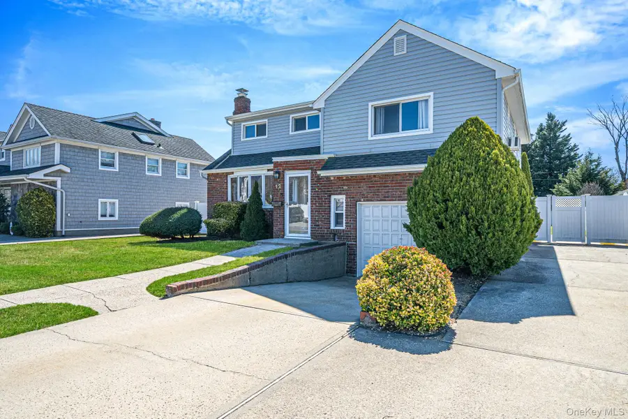 12 Rutland Road, Massapequa, NY 11758 - #3