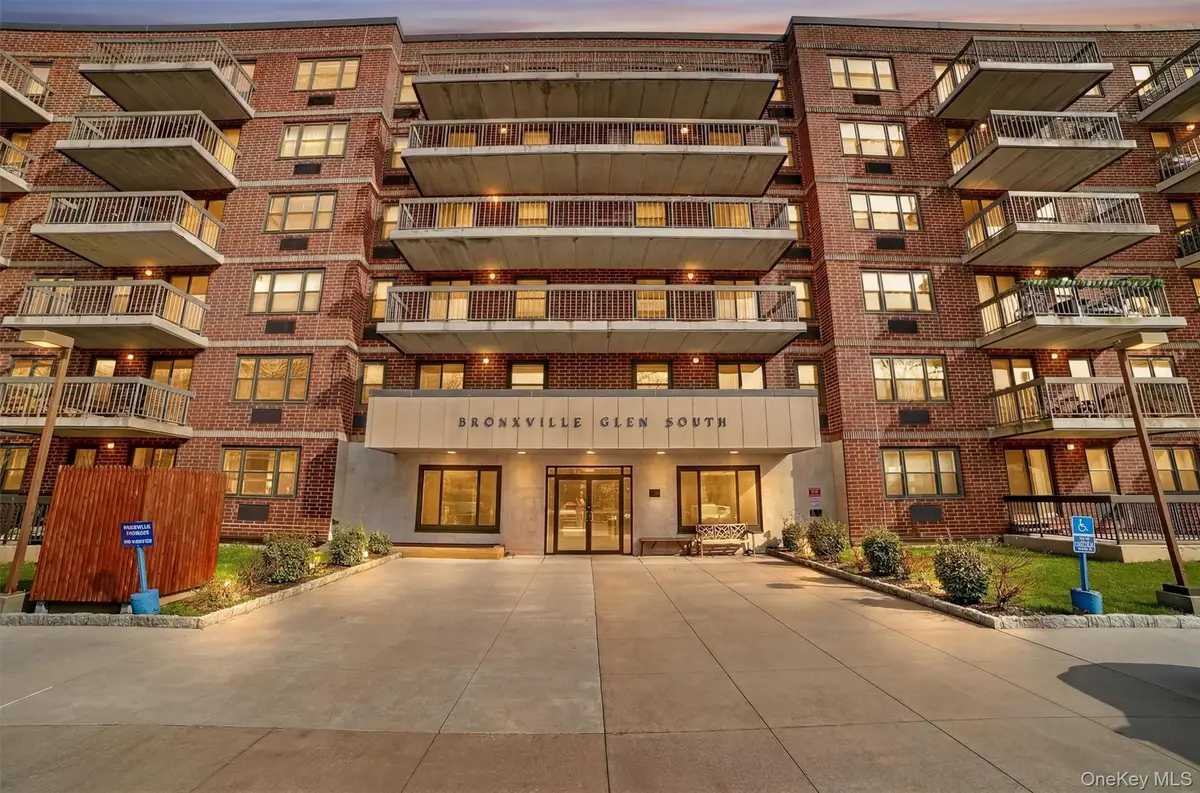 1376 Midland Ave #810, Bronxville, NY 10708 - #1