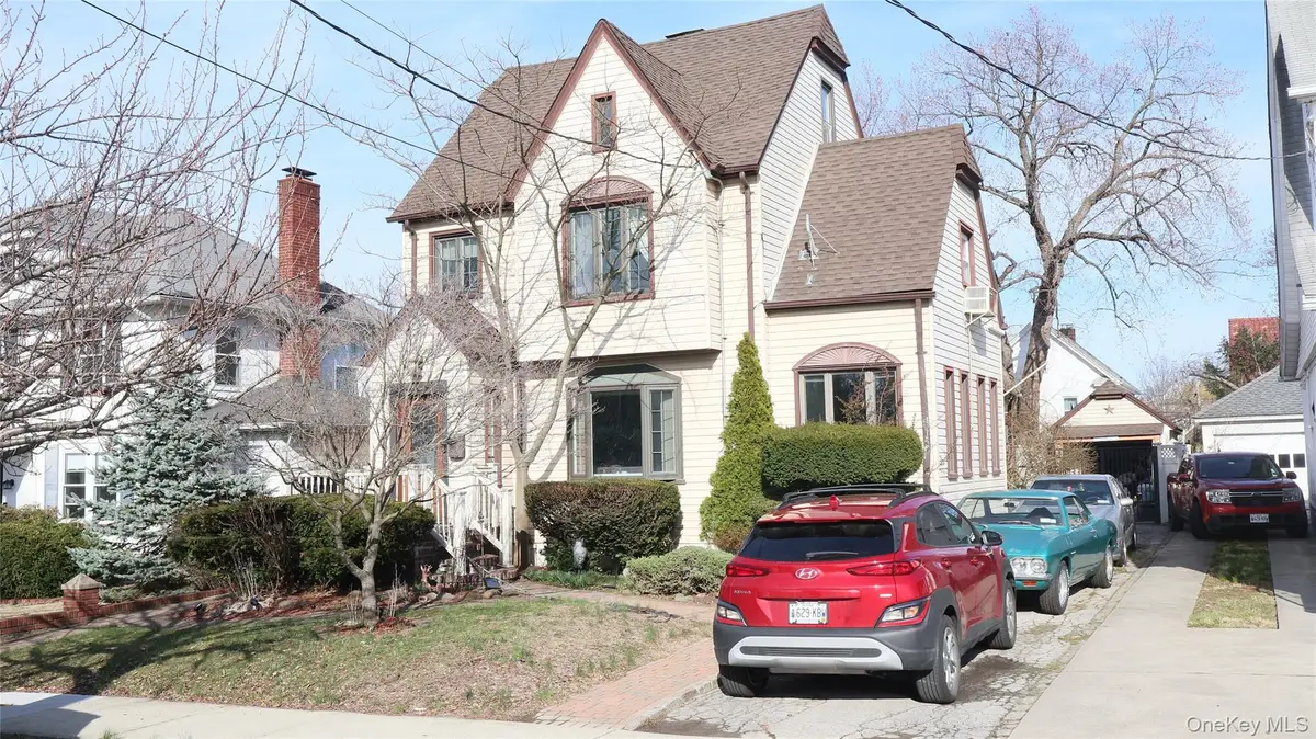 33-35 150th Place, Flushing, NY 11354 - #1