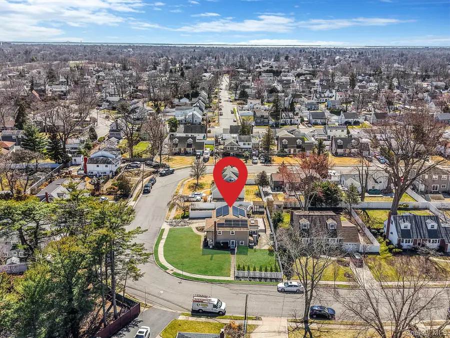 18 Wendorf Court, North Babylon, NY 11703 - #2