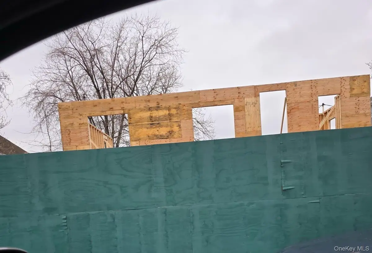 525 Oceanpoint Avenue, Cedarhurst, NY 11516 - #1