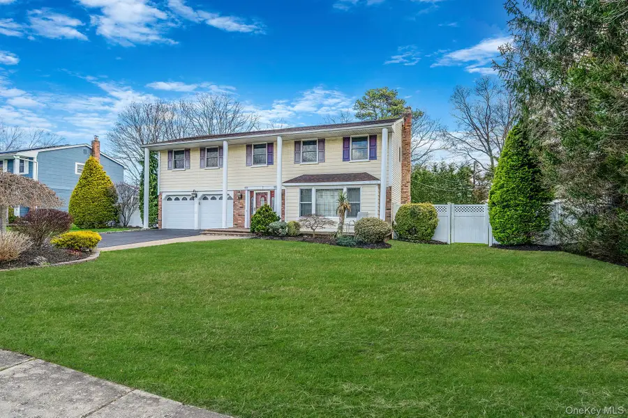 151 Wedgewood Drive, Hauppauge, NY 11788 - #3