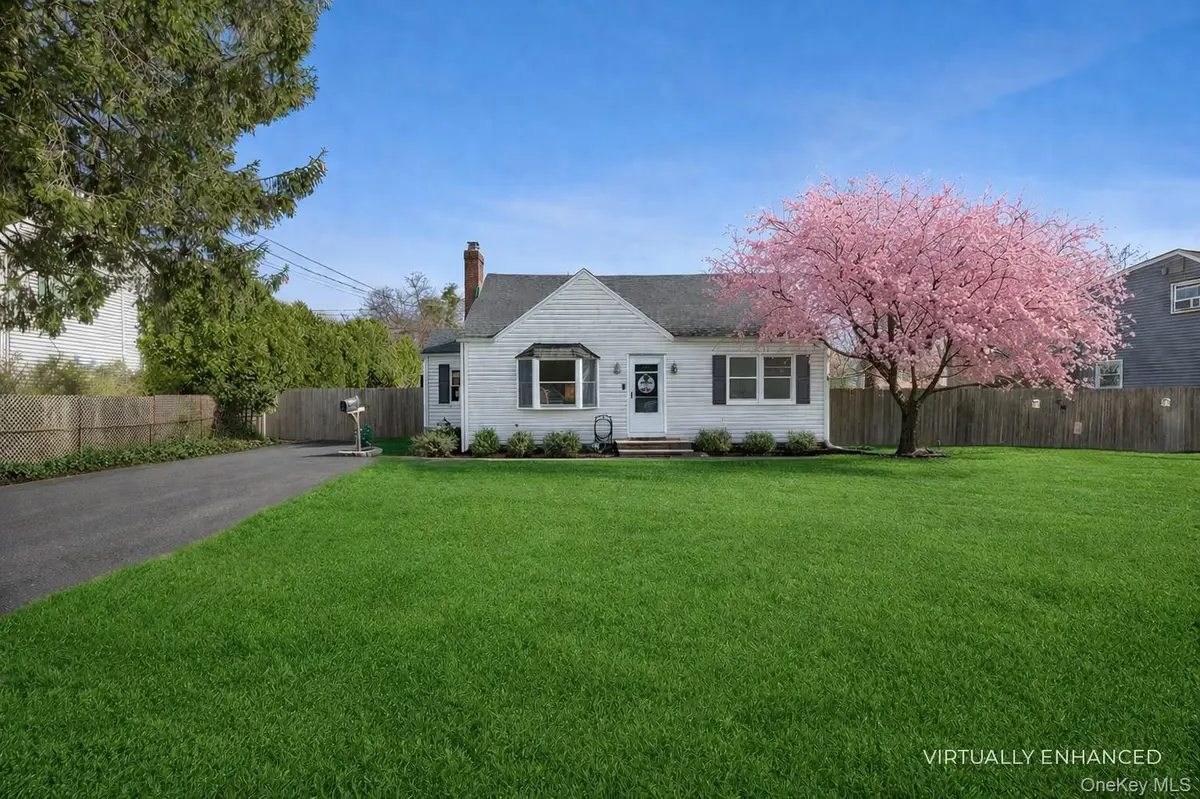 42 Smith Street, Greenlawn, NY 11740 - #1