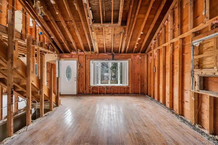 34 Pinelawn Avenue, Shirley, NY 11967 - #3