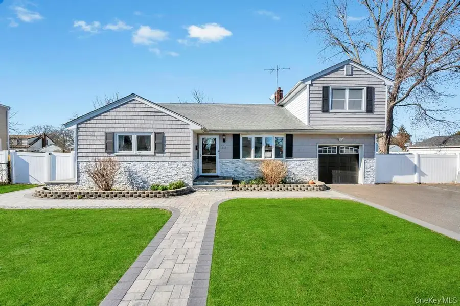 221 Cedar Court, Copiague, NY 11726 - #2