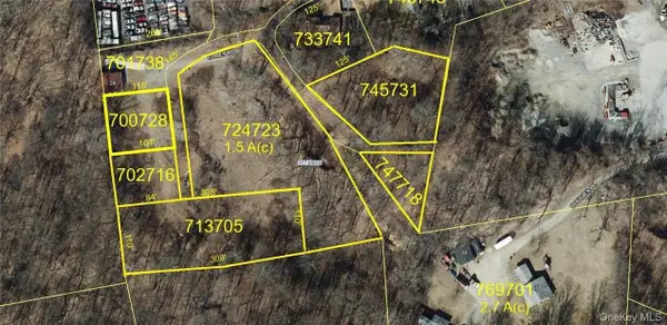 Corey Road, Poughquag, NY 12570