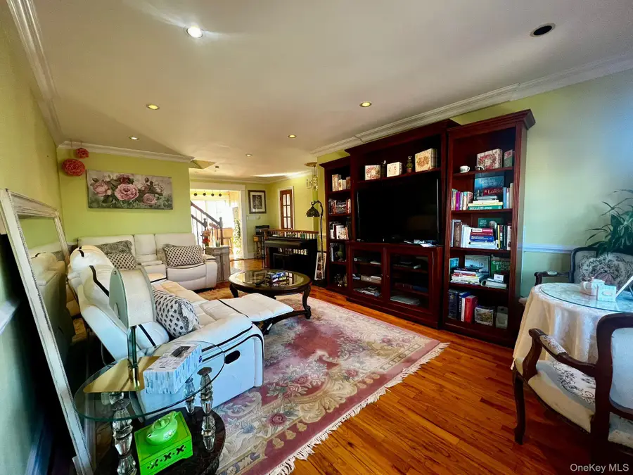 199-18 Cross Island Parkway, Whitestone, NY 11357 - #3