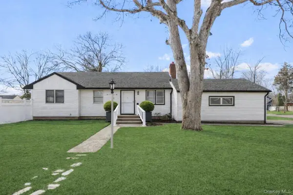 38 Chenango Drive, Bay Shore, NY 11706