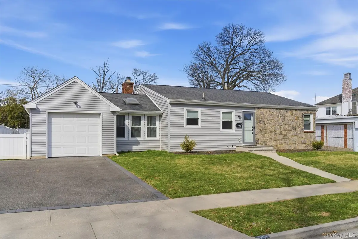 111 Shepherd Street, Rockville Centre, NY 11570 - #1
