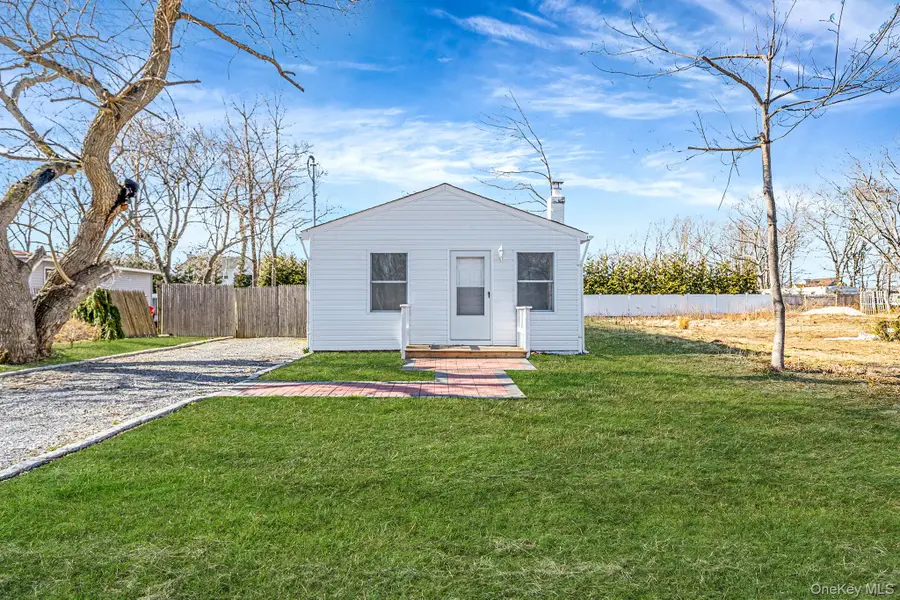 42 Oak Drive, Riverhead, NY 11901 - #2