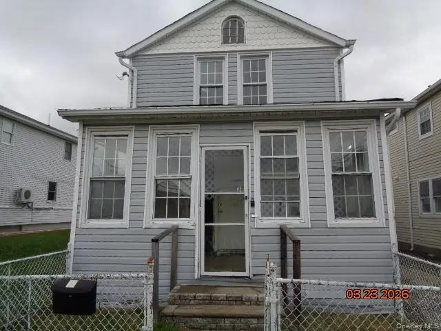 19 E 10th Road, Broad Channel, NY 11693 - #1