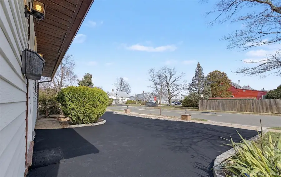 37 Fork Lane, Hicksville, NY 11801 - #2