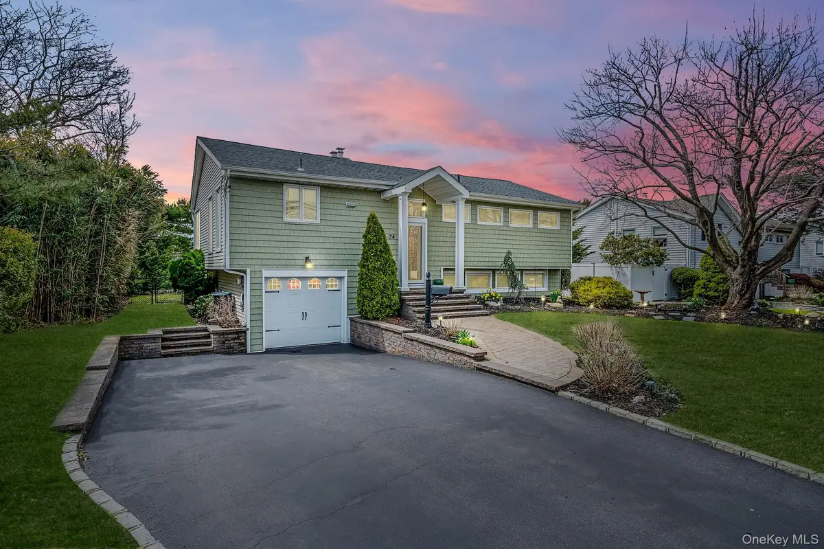 34 Secatogue Lane E, West Islip, NY 11795 - #1