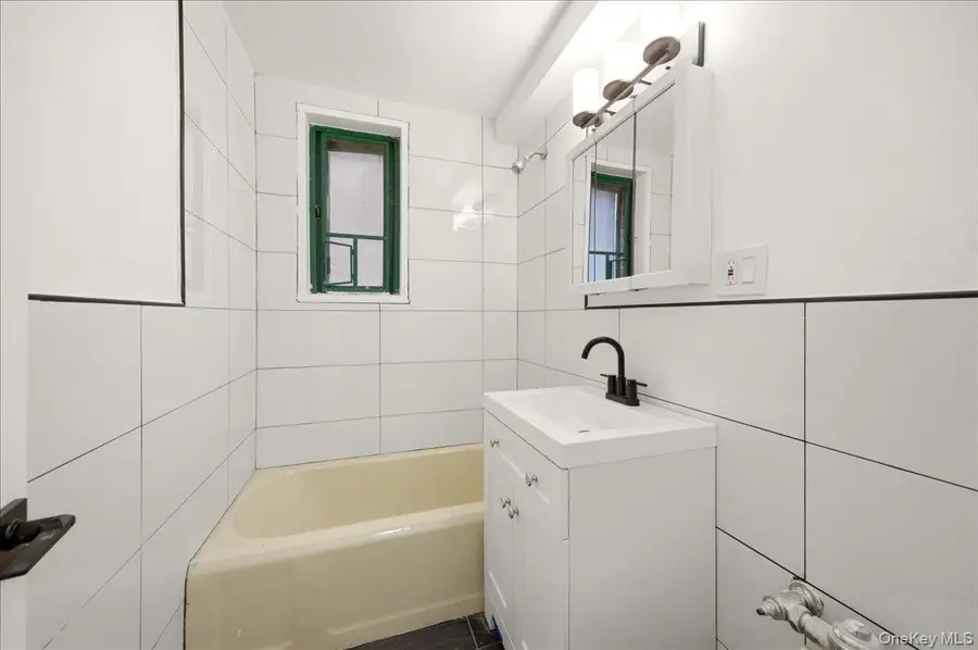 1420 Parkchester Road #Mf, Bronx, NY 10462 - #3