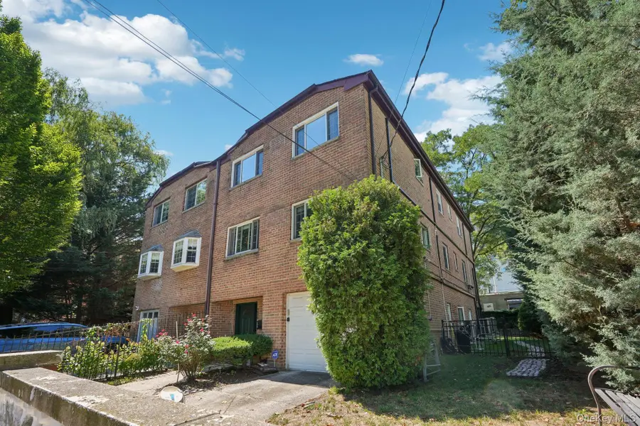 5959 Delafield Avenue, Bronx, NY 10471 - #2