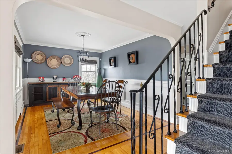 58 Roosevelt Avenue, Glen Head, NY 11545 - #3