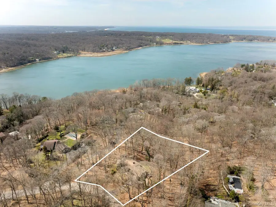 48 Farm Road, Head Of The Harbor, NY 11780 - #3
