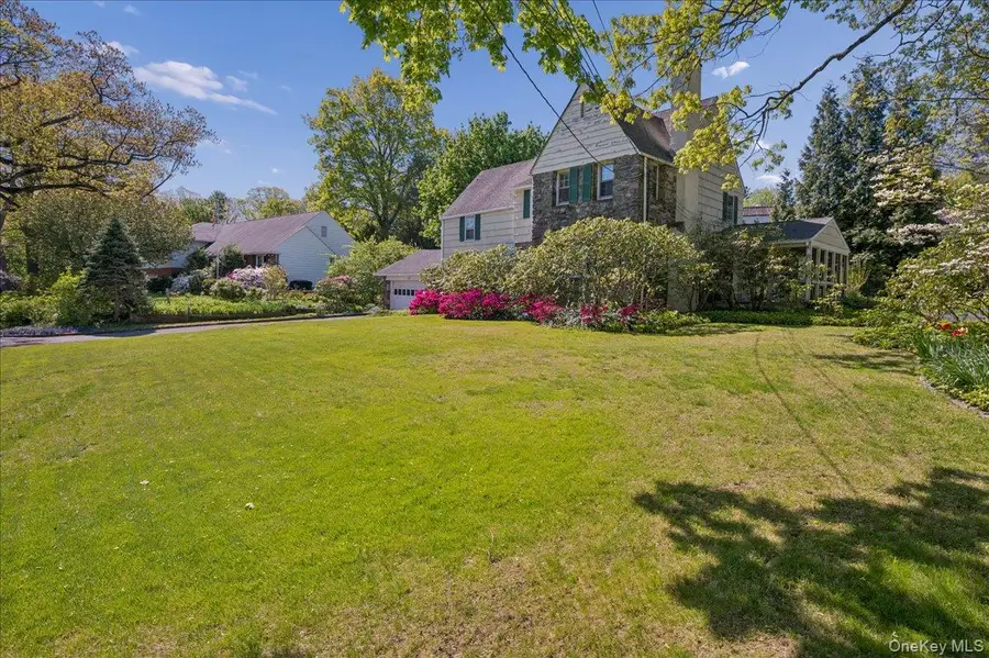 21 Country Club Lane, Pelham, NY 10803 - #3