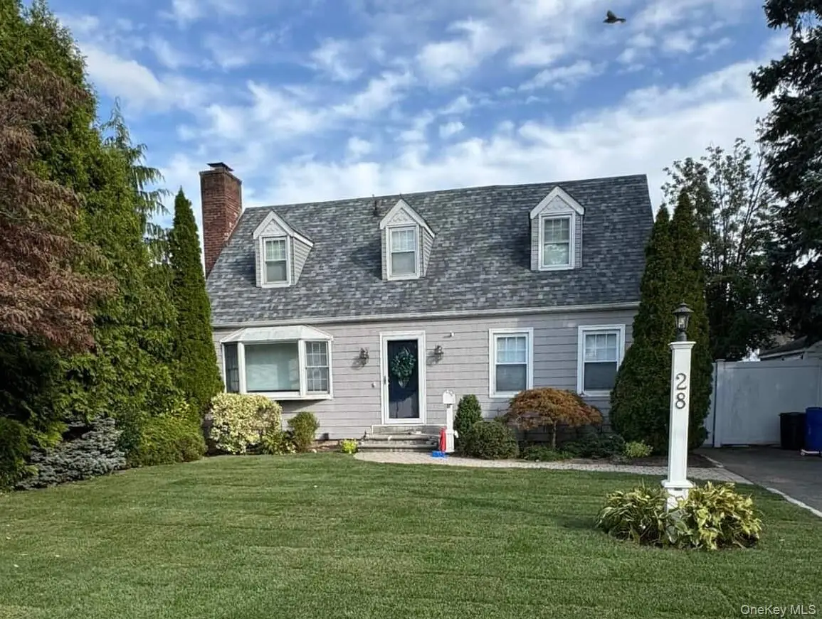 28 Clifford Court, Malverne, NY 11565 - #1