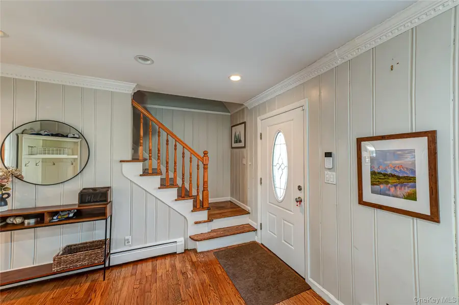 28 Clifford Court, Malverne, NY 11565 - #2