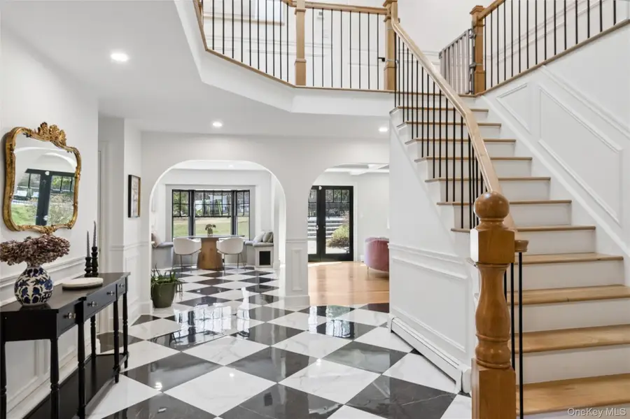 21 Sleepy Lane, Melville, NY 11747 - #3