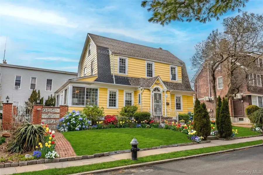 12-40 Beech Court, College Point, NY 11356 - #2