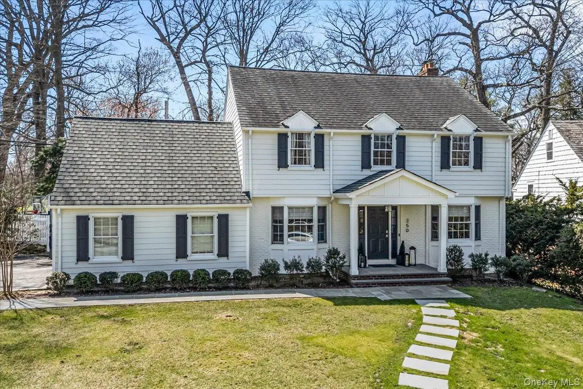 350 Dogwood Lane, Manhasset, NY 11030 - #1
