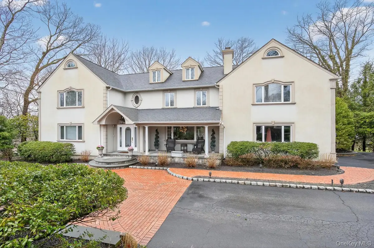 23 Beaverhill Lane, Huntington, NY 11743 - #1