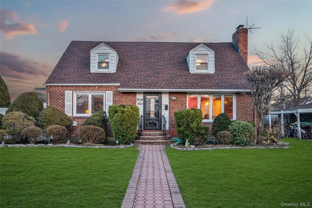 44 Marlowe Road, Valley Stream, NY 11580 - #1