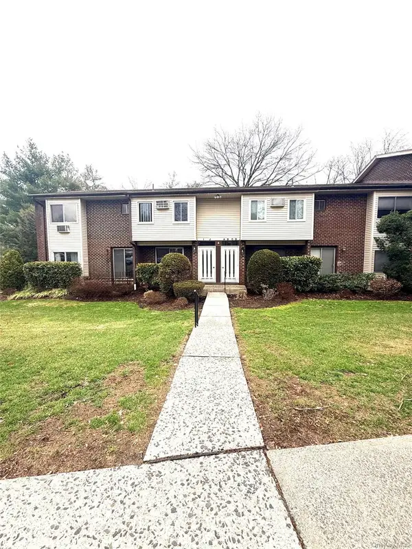 4 Blue Hill #A, Orangeburg, NY 10962