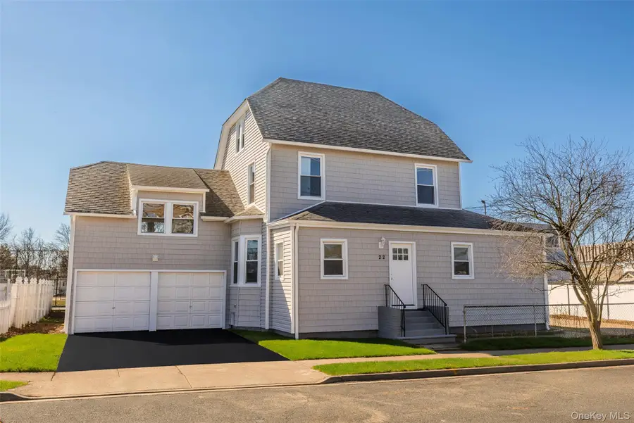 22 Colonial Avenue, Freeport, NY 11520 - #2
