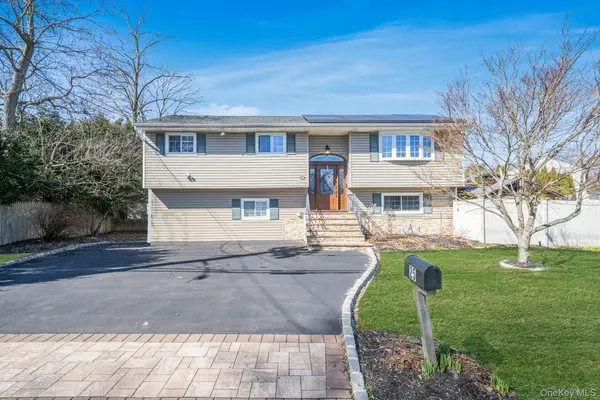 25 Verleye Avenue, East Northport, NY 11731