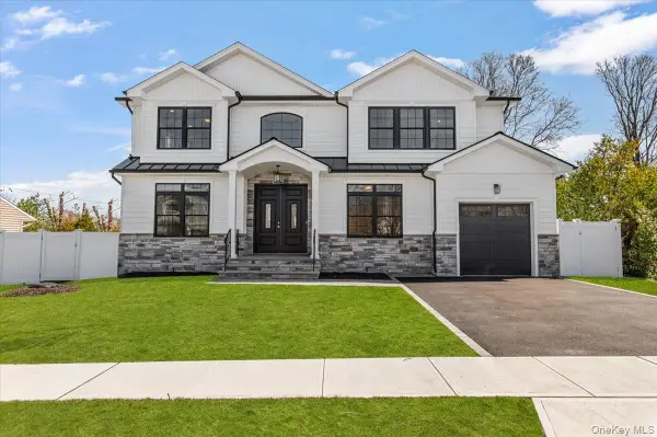 32 Sherman Road, Old Bethpage, NY 11804