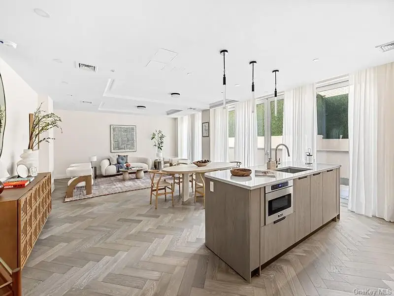 78-29 Austin Street #TH4, Forest Hills, NY 11375 - #3