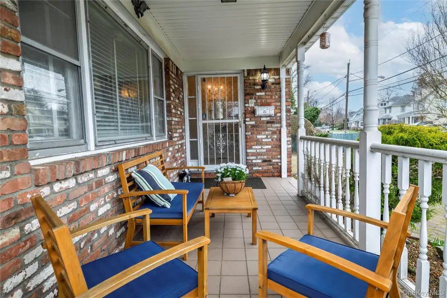 133 S Forest, Rockville Centre, NY 11570 - #2