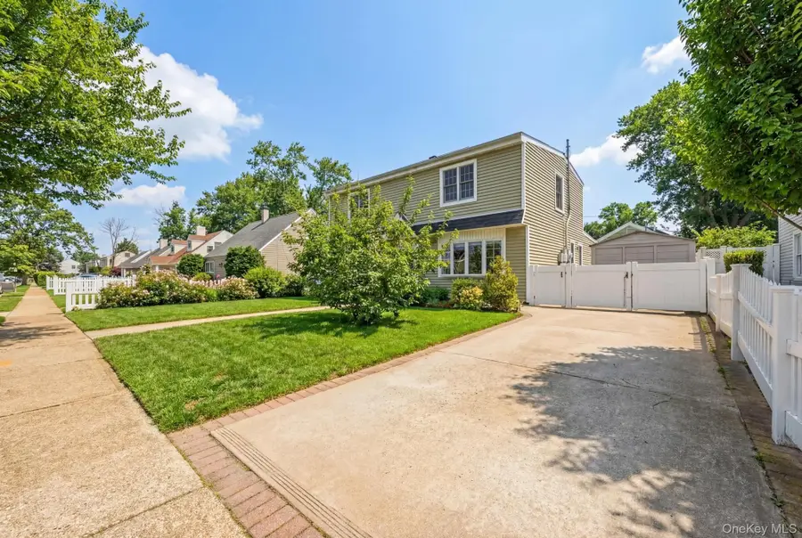 1423 Harding Street, North Bellmore, NY 11710 - #2