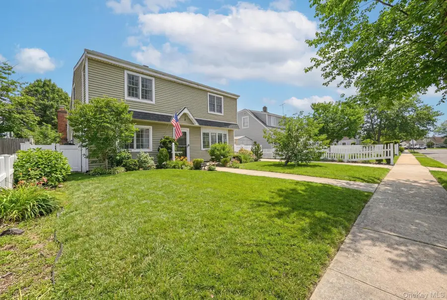 1423 Harding Street, North Bellmore, NY 11710 - #3